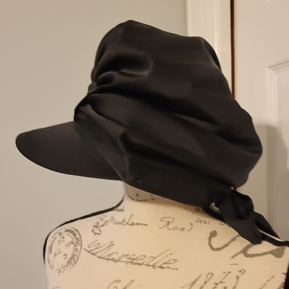 Bonnet Cap - Picture 8 of 9